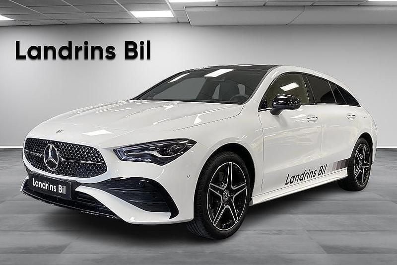 Begagnad 2025 Mercedes CLA250e AMG Sedan | 429 000 kr - Bild 1/4