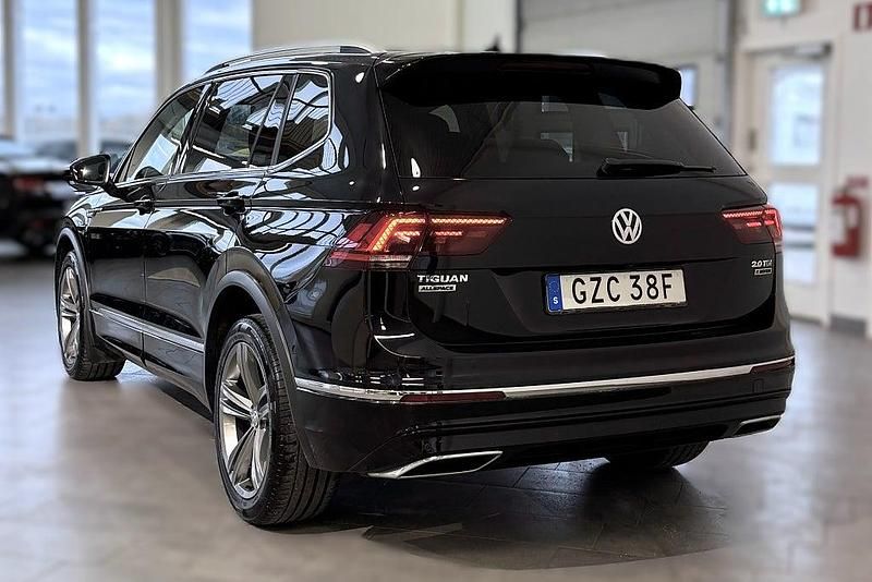 Begagnad VW Tiguan Allspace Executive 190 HK (139 kW) 2018 Svart SUV