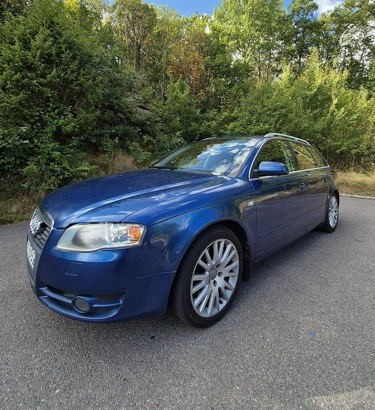 Blå Begagnad 2006 Audi A4 Comfort Kombi | 22 000 kr (Superpris) - Bild 1/4