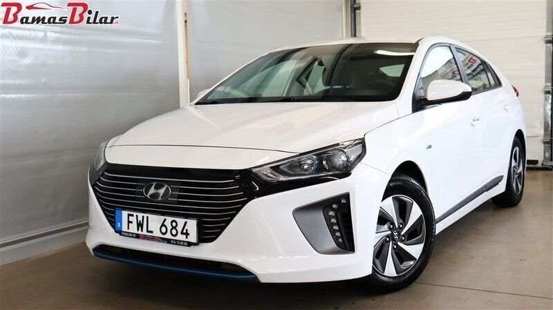Vit Begagnad 2016 Hyundai Ioniq Sedan | 184 900 kr (Dyr) - Bild 1/4