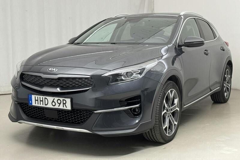 Grå Begagnad 2021 Kia Ceed Advance | 214 900 kr - Bild 1/4