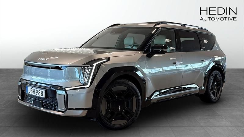 Grå (grey) Begagnad 2025 Kia EV9 GT-Line SUV | 859 900 kr (Dyr) - Bild 1/4