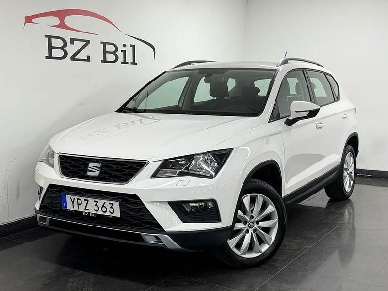 Vit Begagnad 2017 Seat Ateca Style SUV | 129 900 kr (Marknadspris) - Bild 1/4
