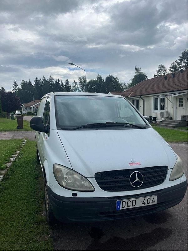 Vit Begagnad 2007 Mercedes Vito Minibuss | 5 000 kr - Bild 1/4