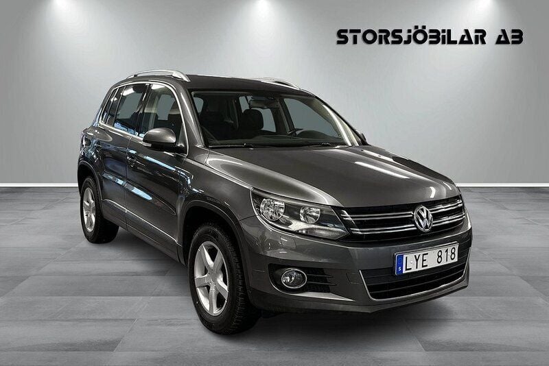 Mörkgrå (grå) Begagnad 2011 VW Tiguan Sportline SUV | 119 000 kr (Lite dyr) - Bild 1/4