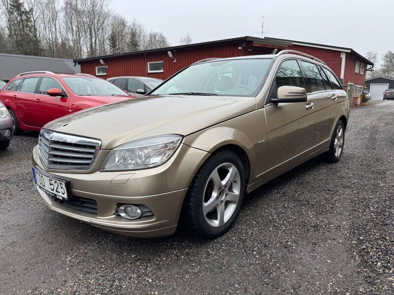 Ljusbrun Begagnad 2010 Mercedes C250 Kombi | 68 000 kr (Superpris) - Bild 1/4