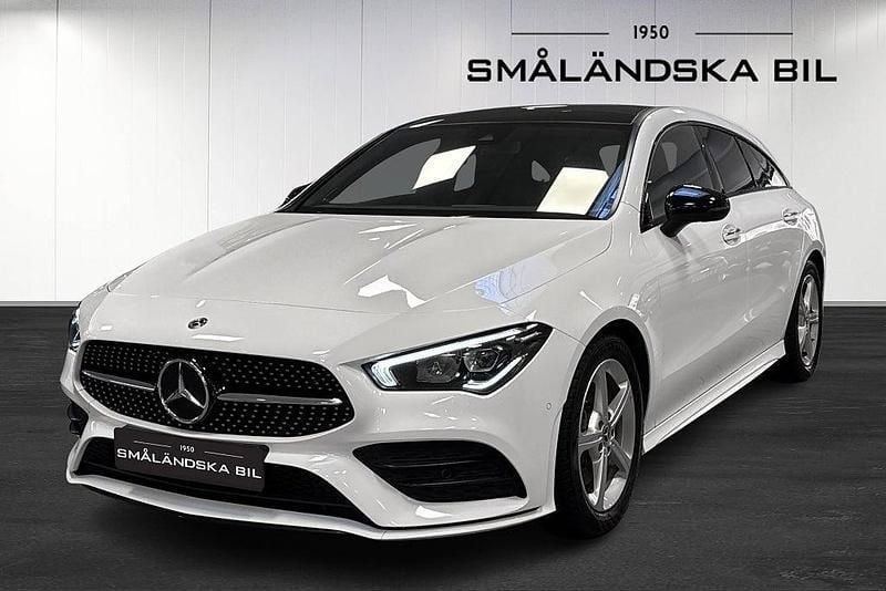 Vit Begagnad 2020 Mercedes CLA220 Shooting Brake AMG Kombi | 309 000 kr (Marknadspris) - Bild 1/4