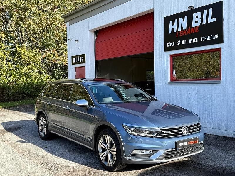 Blå Begagnad 2017 VW Passat Alltrack GTS Kombi | 219 900 kr (Lite dyr) - Bild 1/4