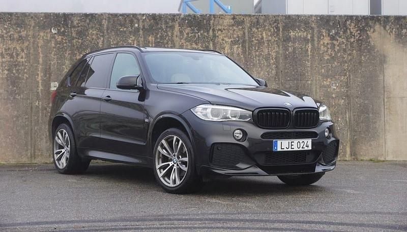 Svart Begagnad 2013 BMW X5 M Sport SUV | 239 900 kr (Marknadspris) - Bild 1/4