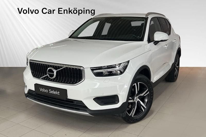 Vit Begagnad 2020 Volvo XC40 Momentum SUV | 279 900 kr (Marknadspris) - Bild 1/3