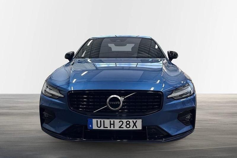 Begagnad Volvo S60 R-Design 253 HK (186 kW) 2021 Blå Sedan