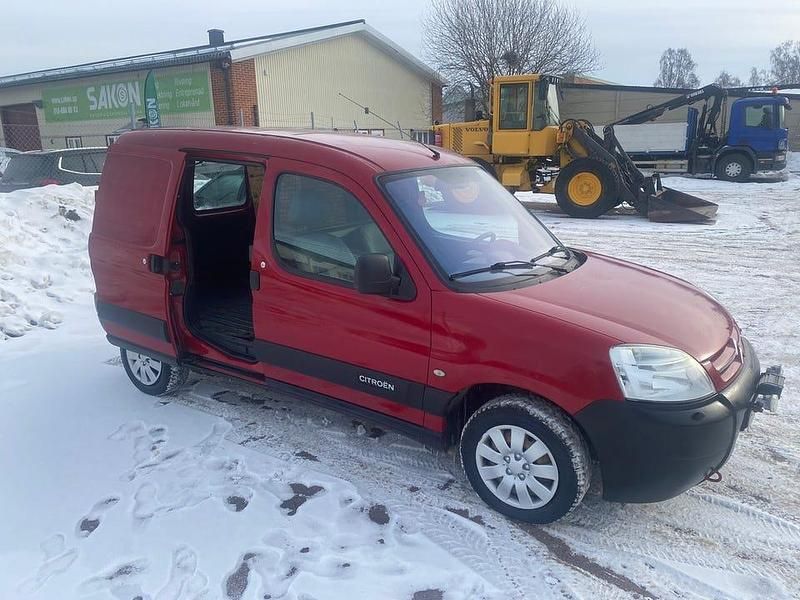 Begagnad Citroën Berlingo 69 HK (50 kW) 2005 Minibuss