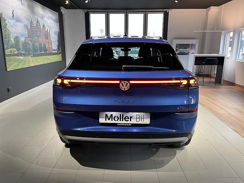 Ny VW T-Roc 150 HK (110 kW) 2026 Blå SUV