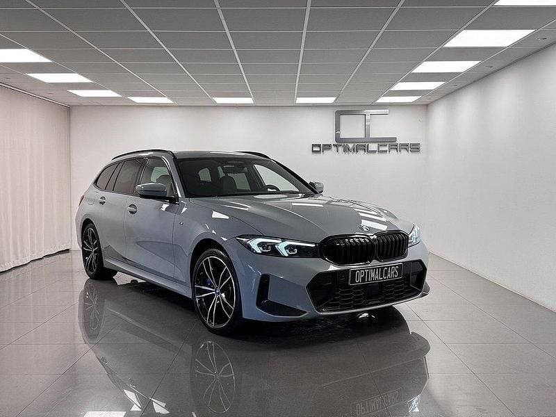 Grå Begagnad 2023 BMW 330e M Sport Kombi | 449 900 kr (Superpris) - Bild 1/4