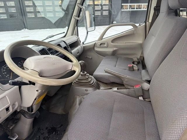 Begagnad Toyota Dyna 109 HK (80 kW) 2007 Vit Pickup