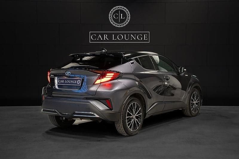 Begagnad Toyota C-HR Executive 184 HK (135 kW) 2020 Mörkgrå SUV