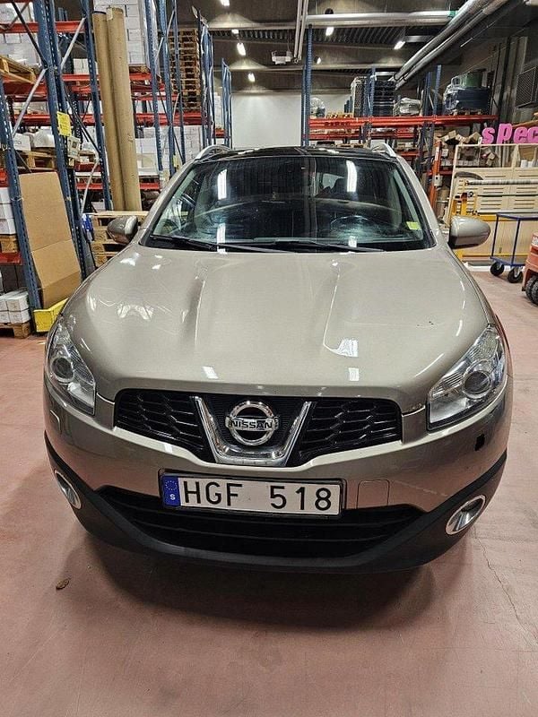 Brun Begagnad 2011 Nissan Qashqai SUV | 85 000 kr (Marknadspris) - Bild 1/3
