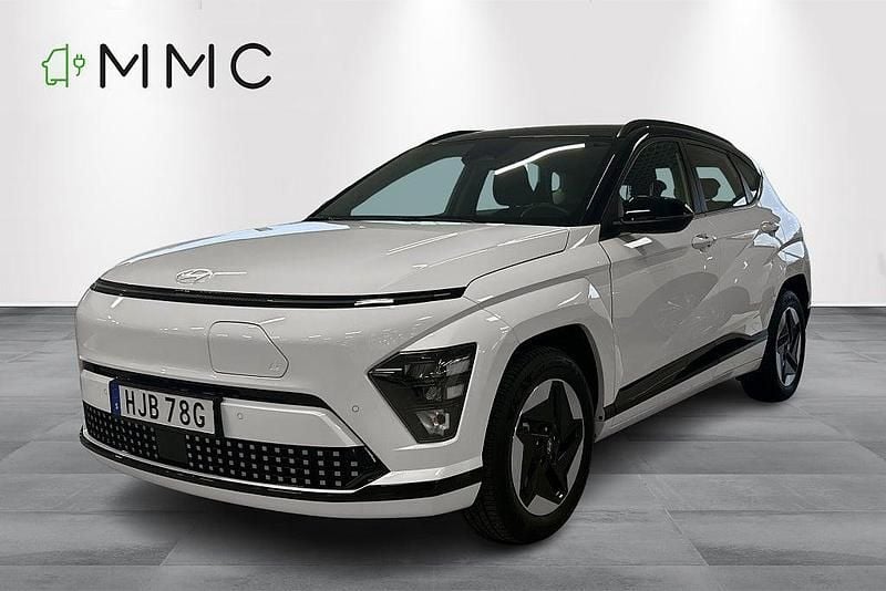 Vit Begagnad 2023 Hyundai Kona Essential SUV | 299 000 kr - Bild 1/4