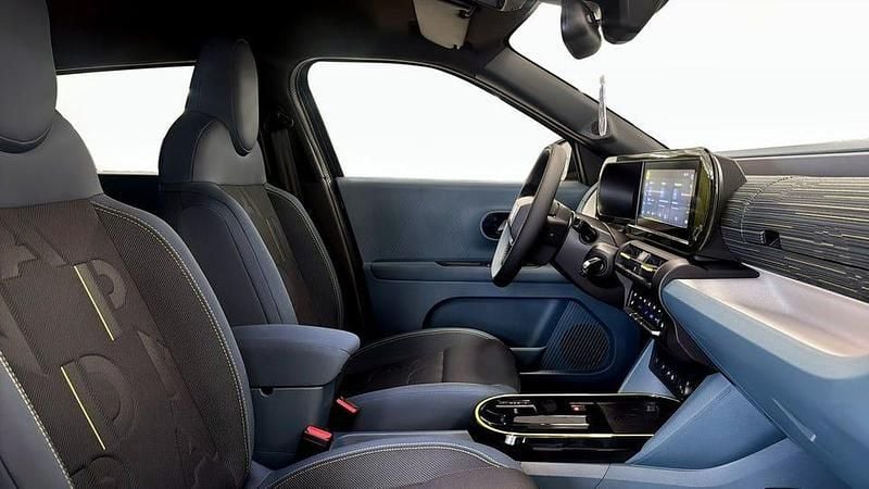 Ny Fiat Grande Panda Icon 101 HK (74 kW) 2025 Svart Halvkombi