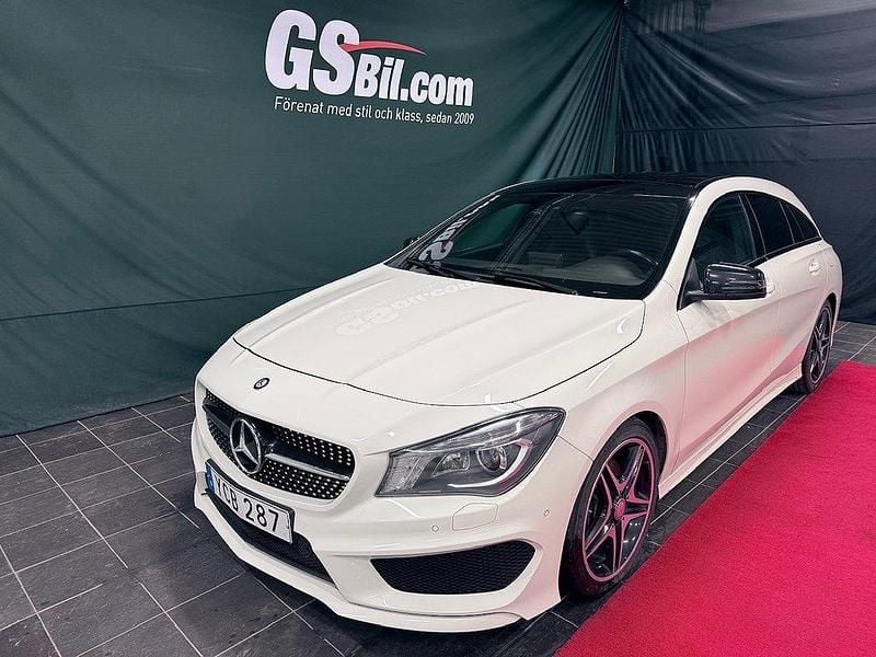 Vit Begagnad 2016 Mercedes CLA220 AMG Sedan | 209 900 kr (Marknadspris) - Bild 1/4
