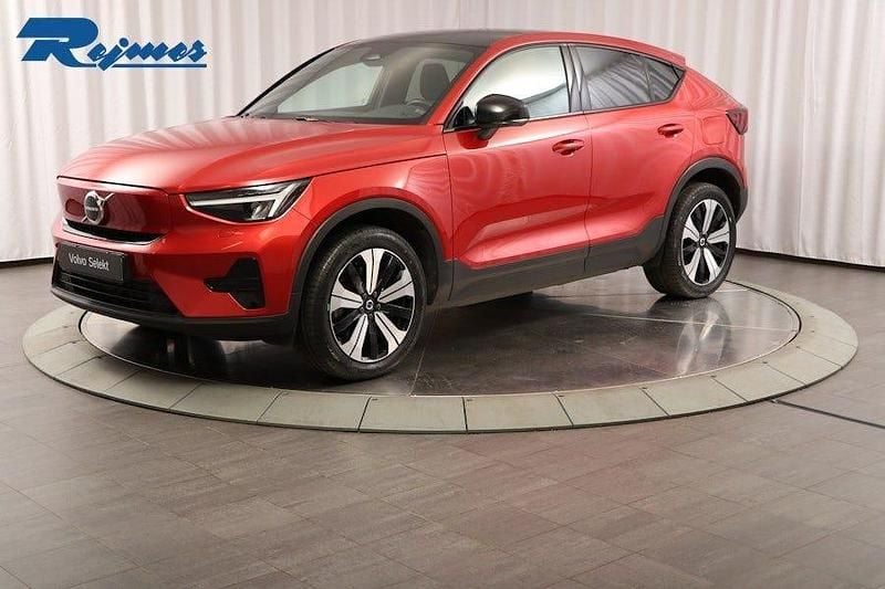 Röd Begagnad 2023 Volvo C40 Core SUV | 309 900 kr (Marknadspris) - Bild 1/4