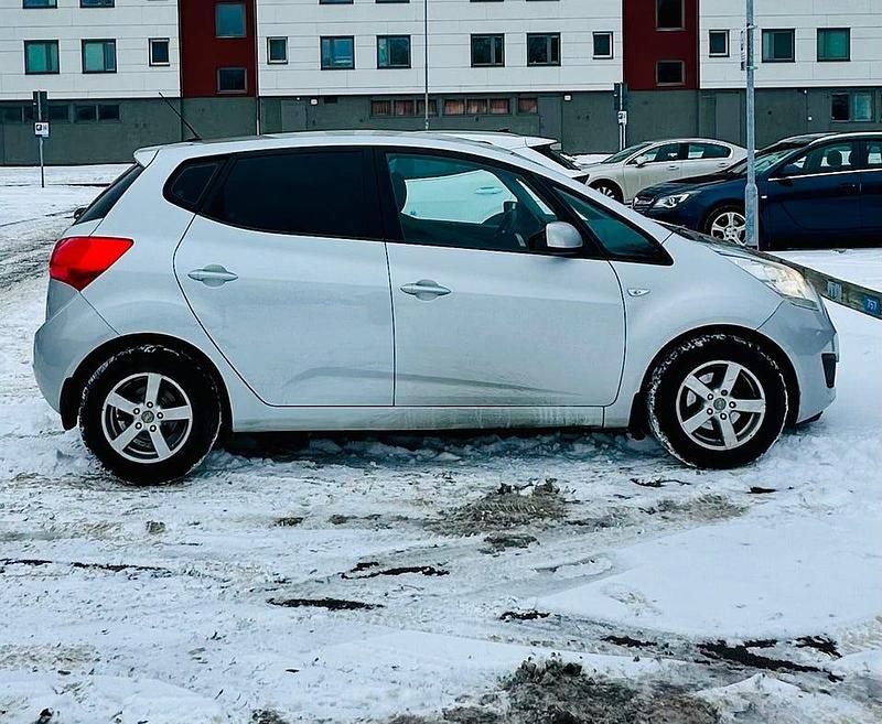 Begagnad Kia Venga 90 HK (66 kW) 2010 Halvkombi