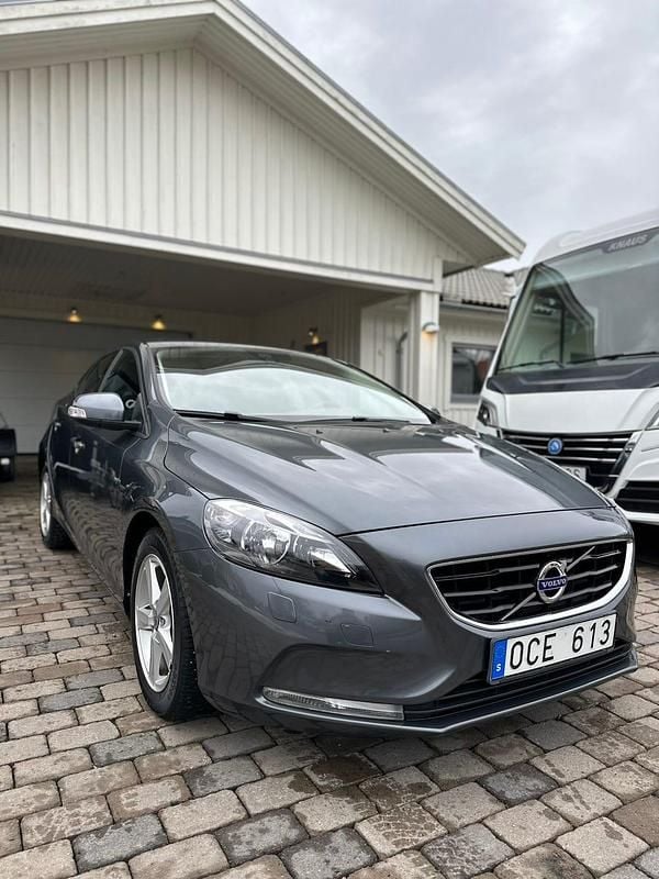 Begagnad Volvo V40 150 HK (110 kW) 2014 Grey metallic