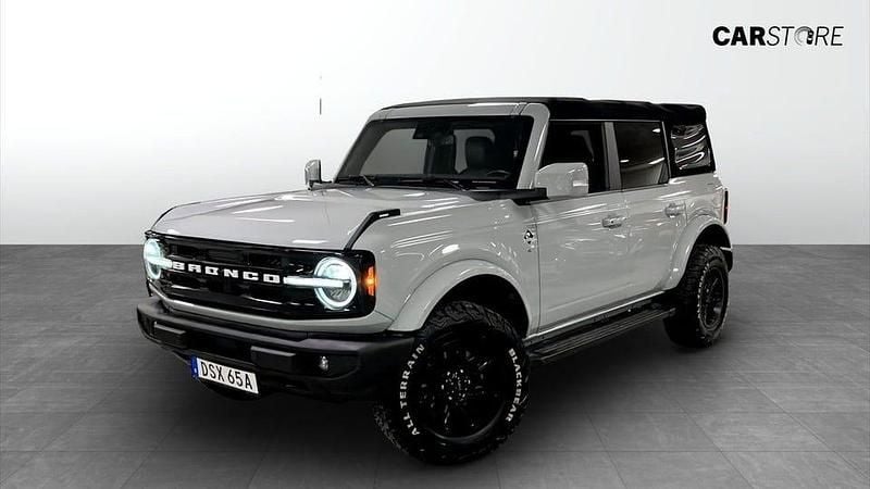 Grå Begagnad 2021 Ford Bronco Outer Banks SUV | 519 900 kr - Bild 1/4