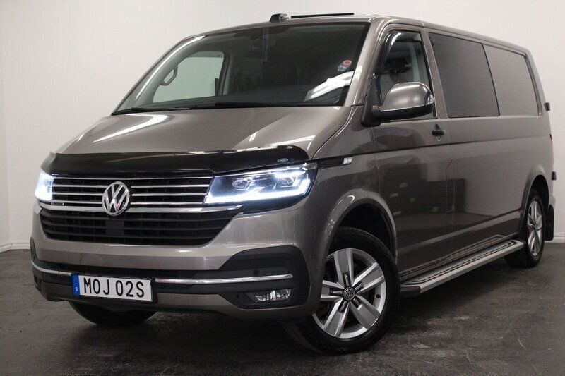Ljusbrun (brun) Begagnad 2022 VW T6.1 Van | 599 900 kr (Dyr) - Bild 1/4