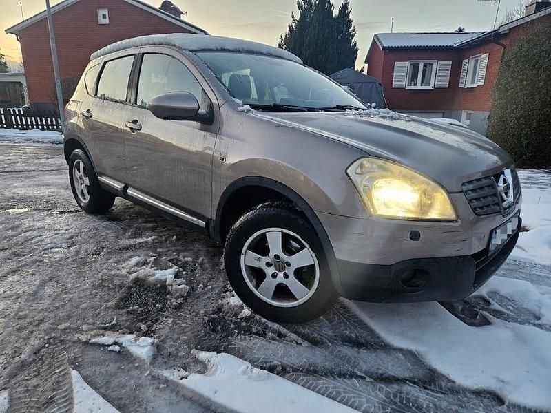 Begagnad 2007 Nissan Qashqai SUV | 38 000 kr (Marknadspris) - Bild 1/4