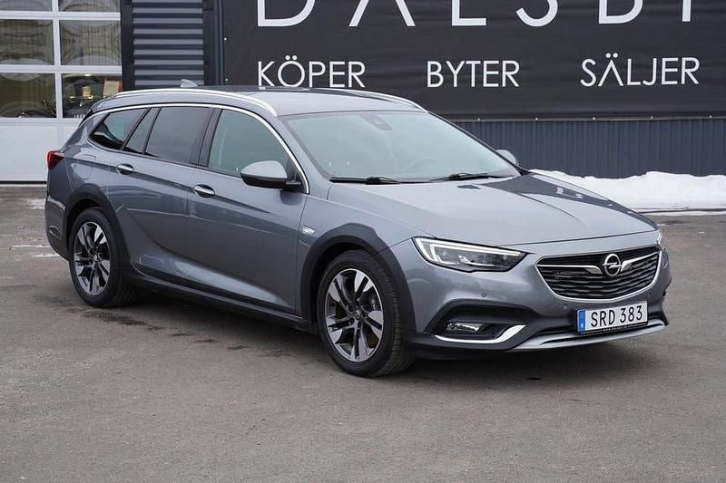 Begagnad Opel Insignia Country Tourer 260 HK (191 kW) 2018 Satin steel grey twocoat metallic Kombi
