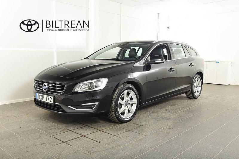 Begagnad Toyota Auris Hybrid Edition 136 HK (100 kW) 2016 Röd Halvkombi