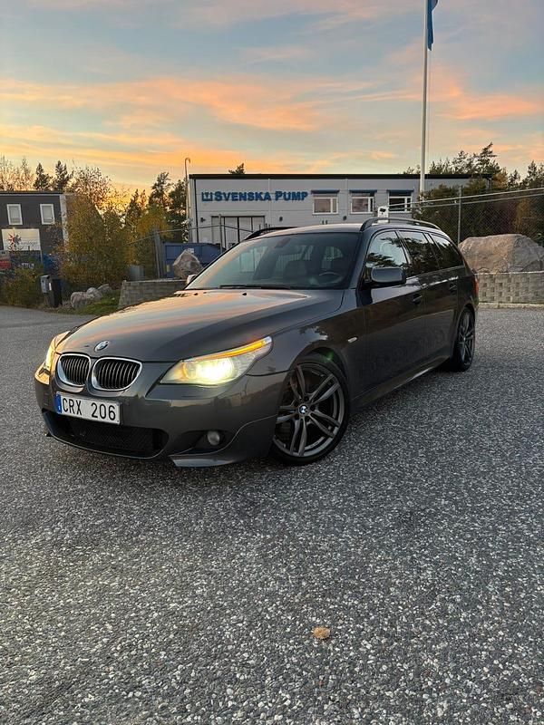 Begagnad 2008 BMW 530 Kombi | 72 000 kr (Bra pris) - Bild 1/4