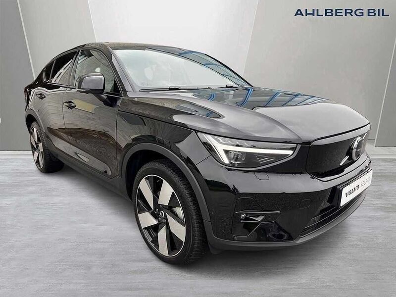Svart Begagnad 2023 Volvo EC40 Ultimate SUV | 499 500 kr (Marknadspris) - Bild 1/3