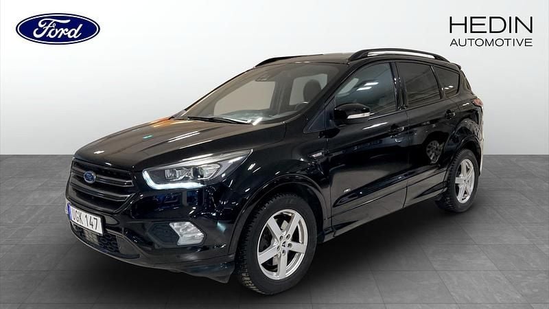 Svart Begagnad 2018 Ford Kuga ST-Line SUV | 179 900 kr (Marknadspris) - Bild 1/4