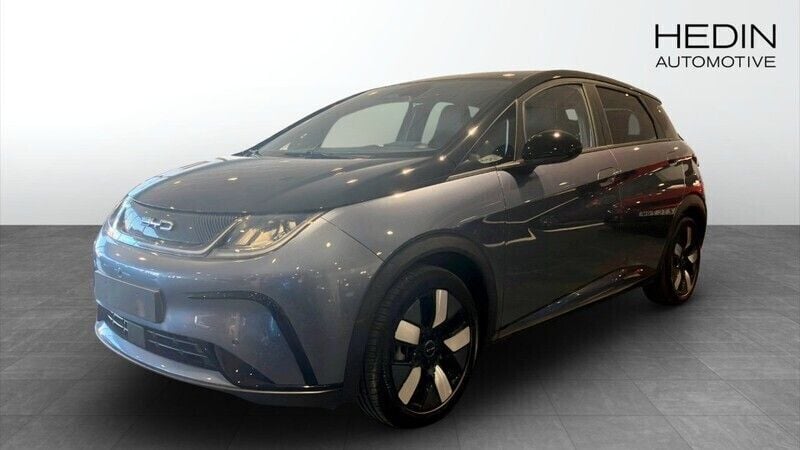 Grå (grey) Begagnad 2023 BYD Dolphin Design Halvkombi | 454 900 kr (Dyr) - Bild 1/4