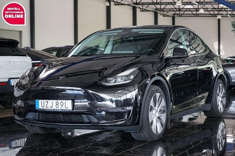 Svart Begagnad 2023 Tesla Model Y Long Range SUV | 429 500 kr - Bild 1/4