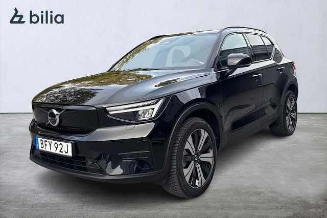 Svart Begagnad 2022 Volvo XC40 Core SUV | 349 900 kr - Bild 1/3