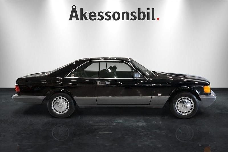 Begagnad Mercedes 560 241 HK (177 kW) 1989 Svart Sportkupé