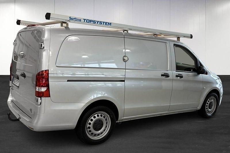 Begagnad Mercedes Vito 163 HK (119 kW) 2022 Silver Van