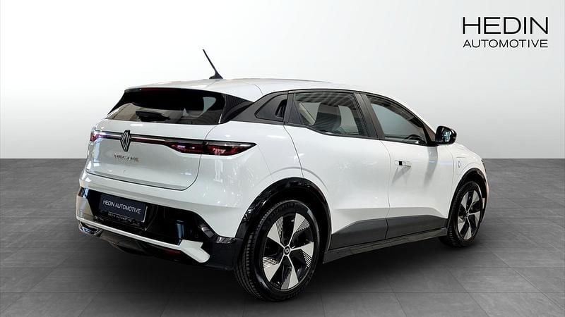 Begagnad Renault Megane E-Tech 160 kW (218 HK) 2022 Halvkombi