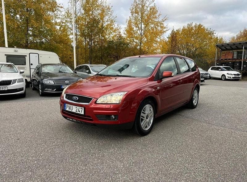 Röd Begagnad 2007 Ford Focus Kombi | 16 900 kr (Marknadspris) - Bild 1/4