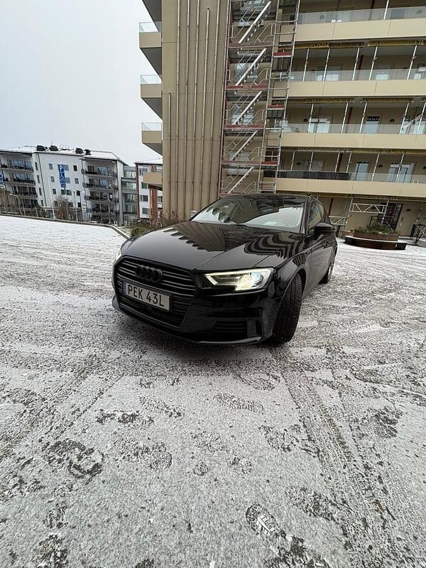 Begagnad 2019 Audi A3 Sportback Proline Halvkombi | 200 000 kr (Marknadspris) - Bild 1/4