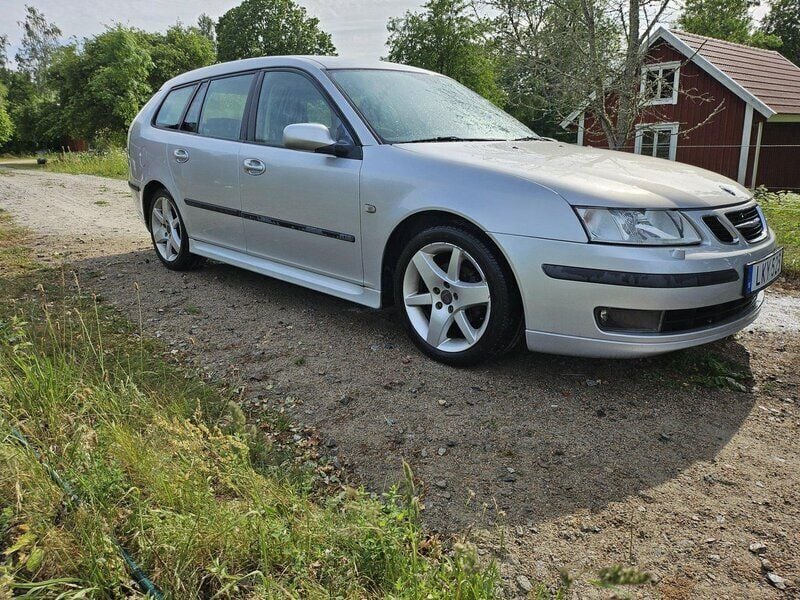 Grå Begagnad 2007 Saab 9-3 Linear Kombi | 15 000 kr (Superpris) - Bild 1/2