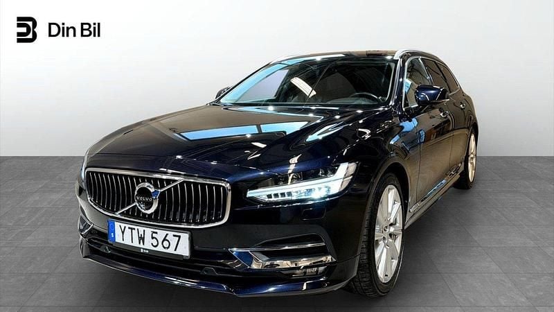Mörkblå Begagnad 2018 Volvo V90 Inscription Kombi | 269 900 kr (Bra pris) - Bild 1/4