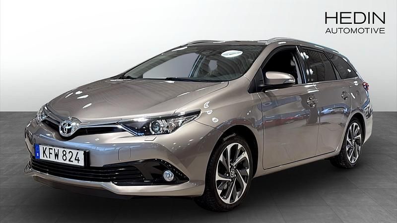 Brun Begagnad 2015 Toyota Auris Kombi | 139 900 kr (Marknadspris) - Bild 1/4