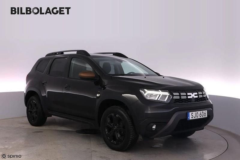 Svart Begagnad 2023 Dacia Duster Extreme SUV | 224 800 kr (Marknadspris) - Bild 1/4