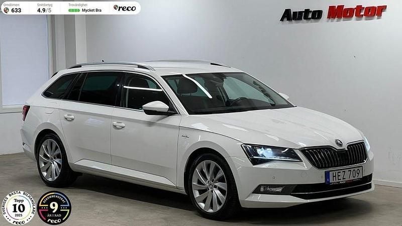 Vit Begagnad 2018 Skoda Superb LAURIN & KLEMENT Kombi | 179 900 kr (Bra pris) - Bild 1/4