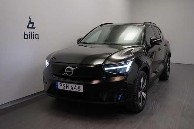 Begagnad Volvo XC40 Core 185 kW (252 HK) 2022 Svart SUV