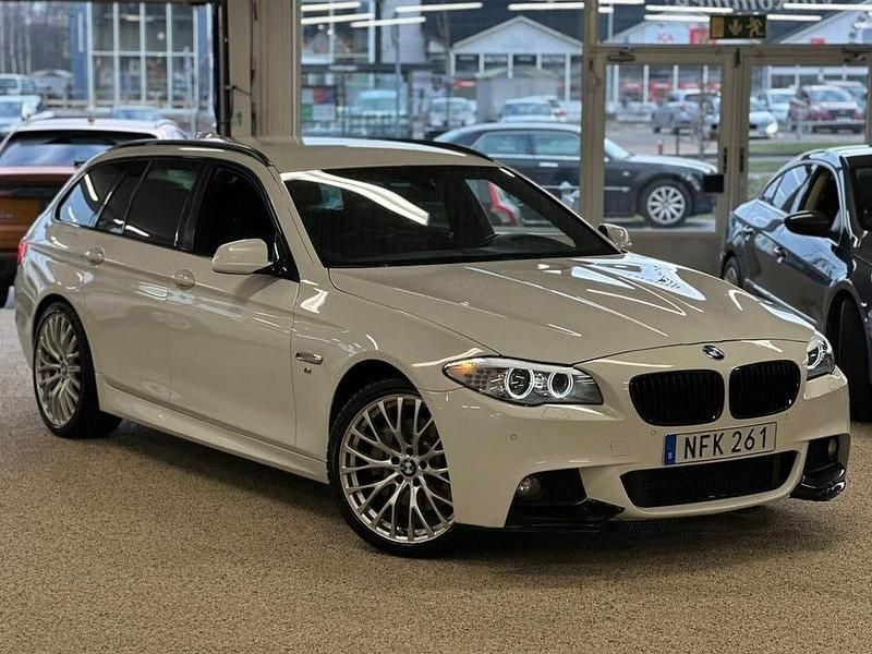 Begagnad BMW 525 M Sport 218 HK (160 kW) 2013 Vit Kombi
